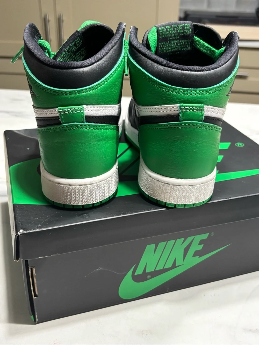 Nike iconic air